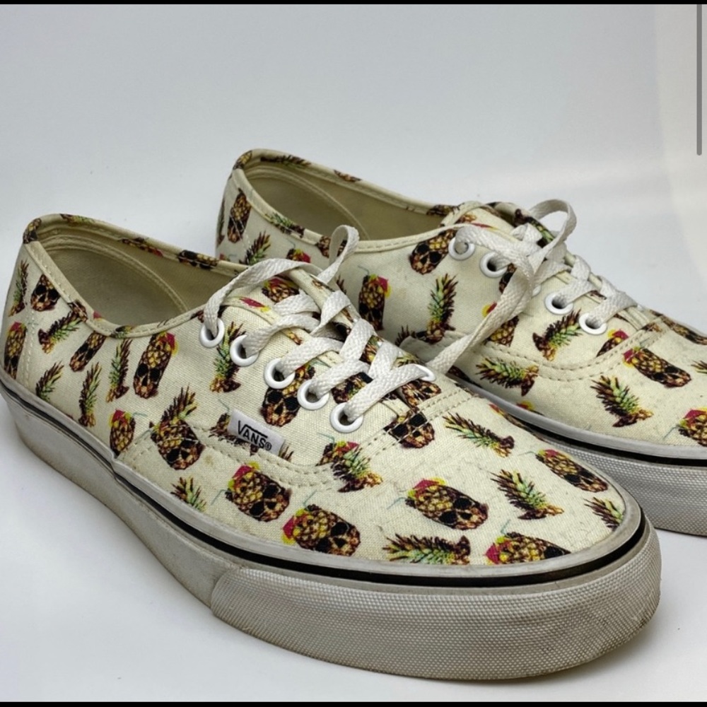 Vans pineapple skulls sneakers